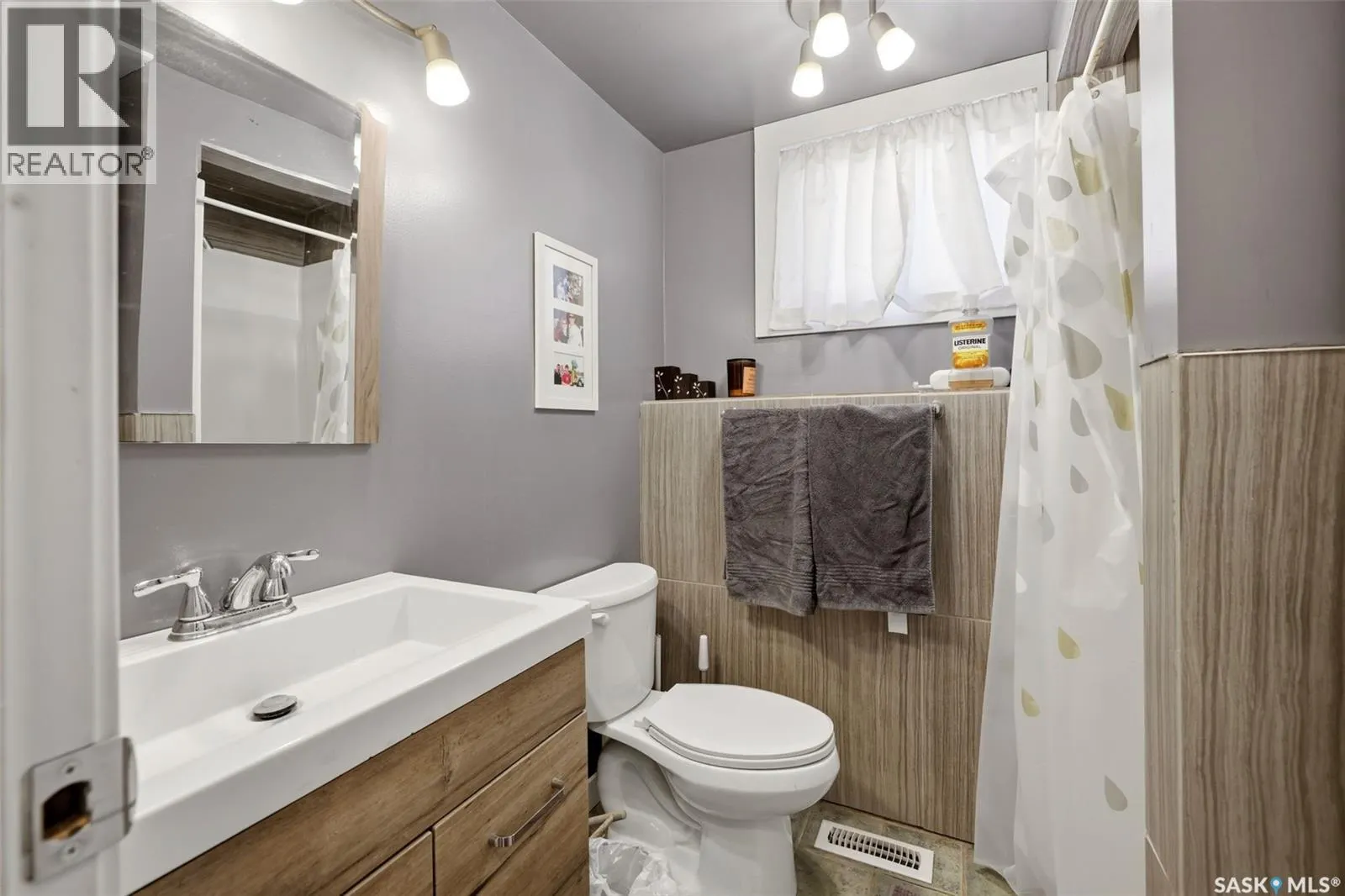 25 Short STREET