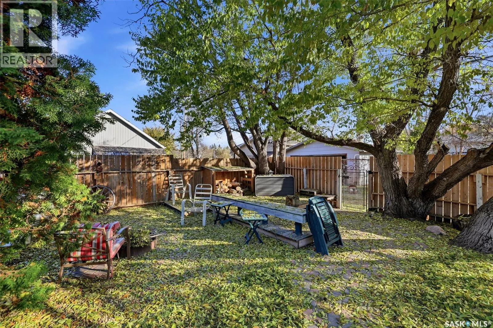 25 Short STREET