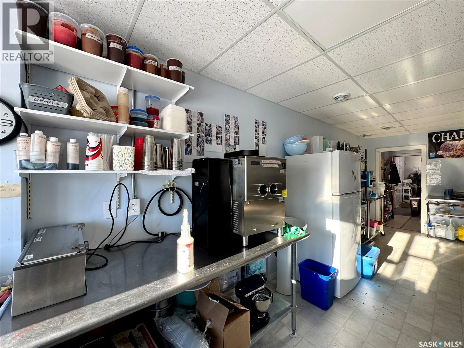 106 Vincent AVENUE W
