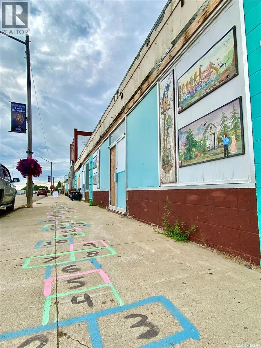 106 Vincent AVENUE W