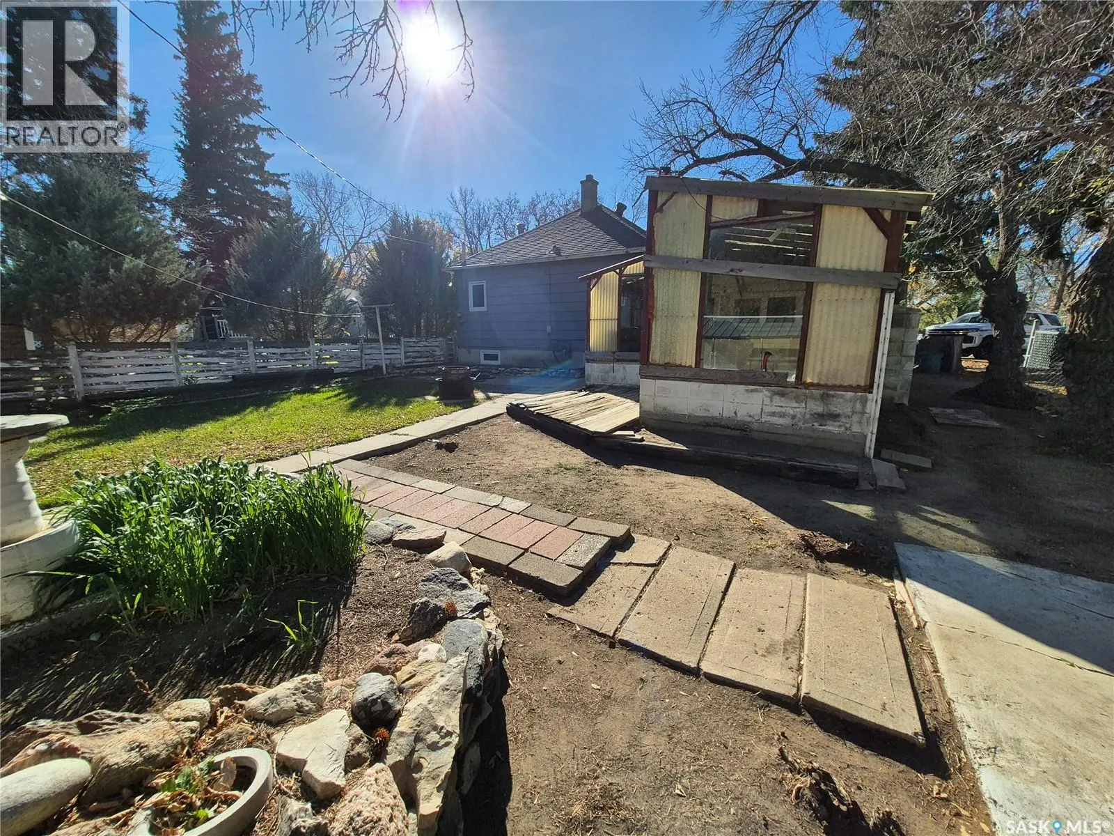 517 Bertrand AVENUE