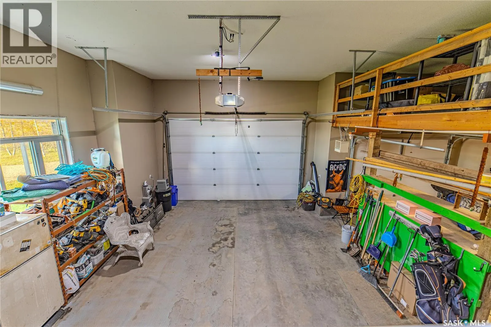 Liu Acreage