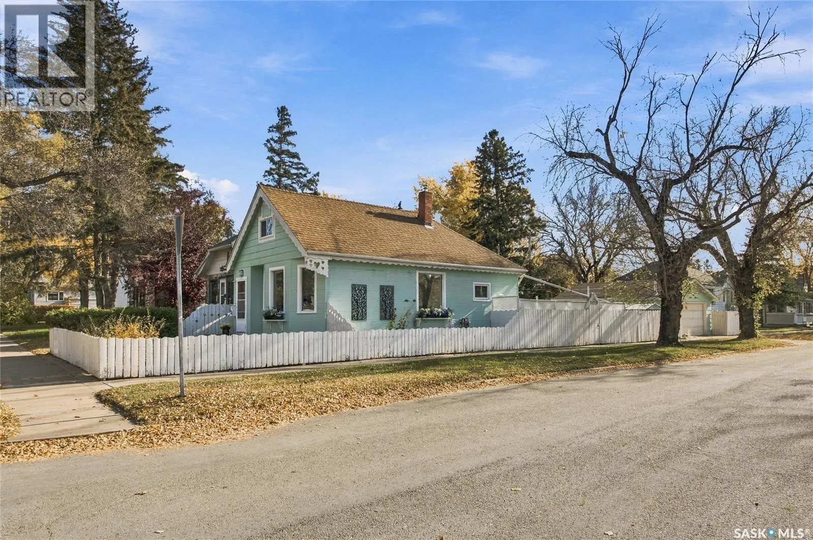 621 31st STREET W