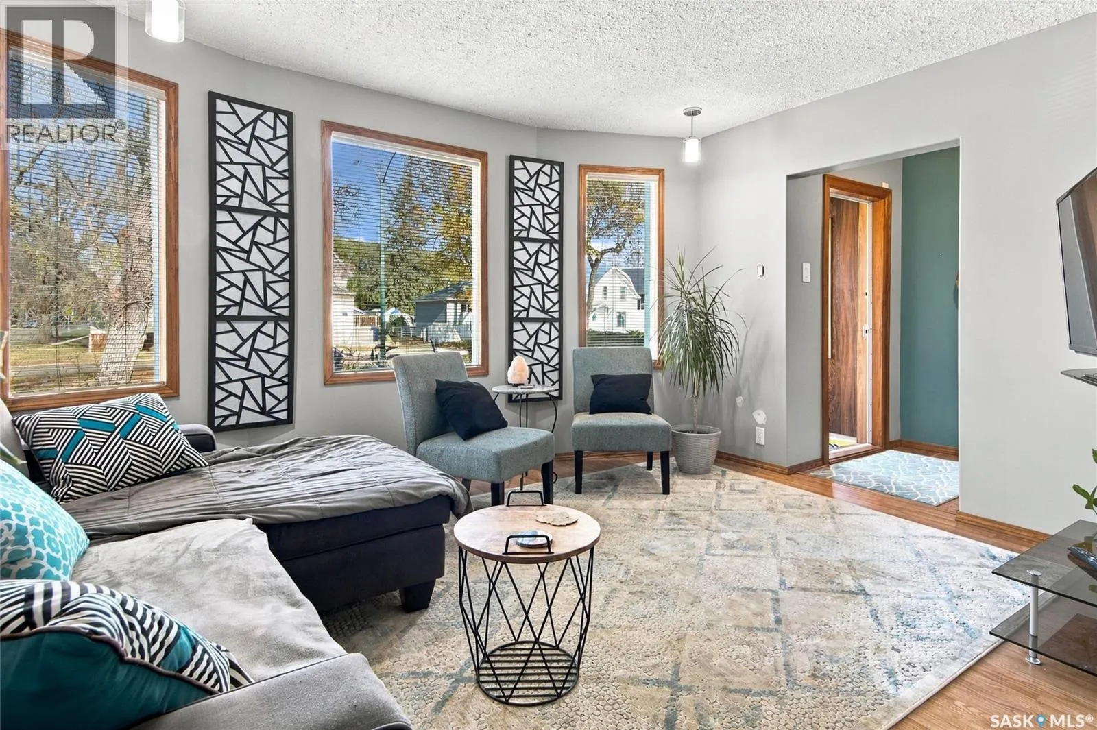 621 31st STREET W