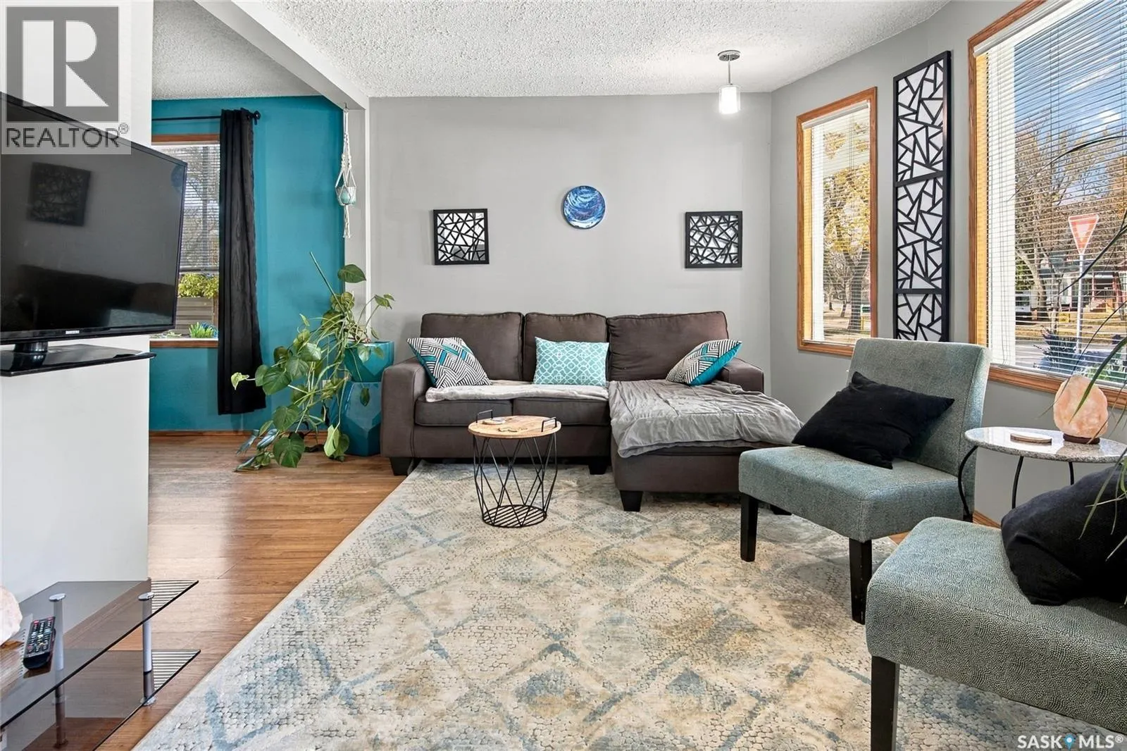 621 31st STREET W