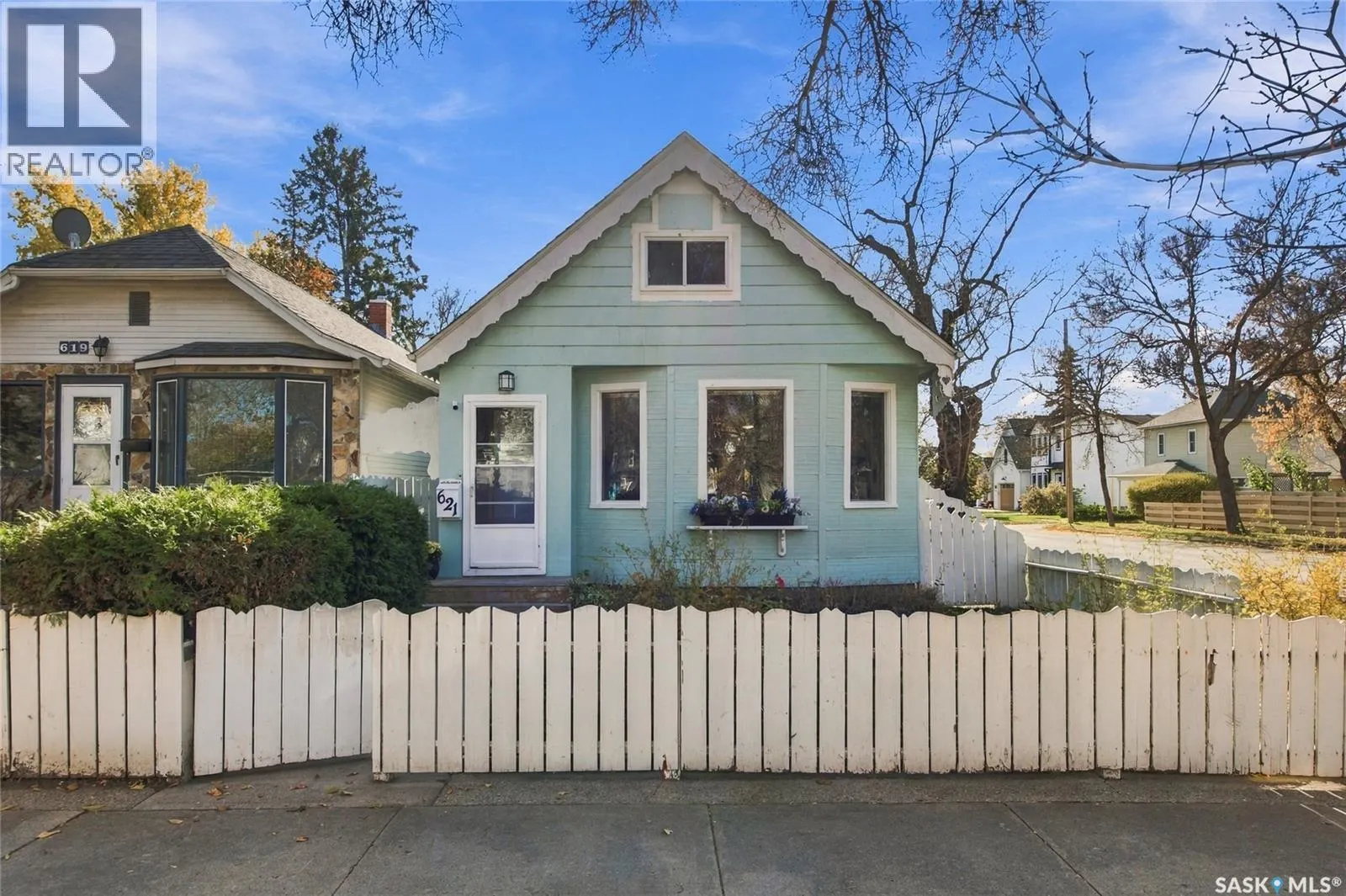 621 31st STREET W