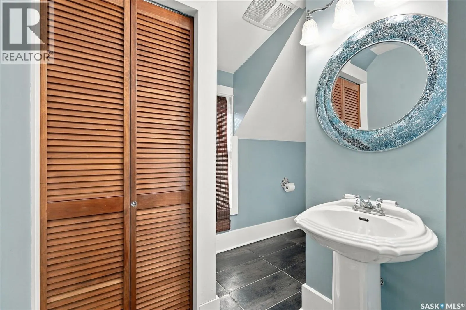 622 32nd STREET W