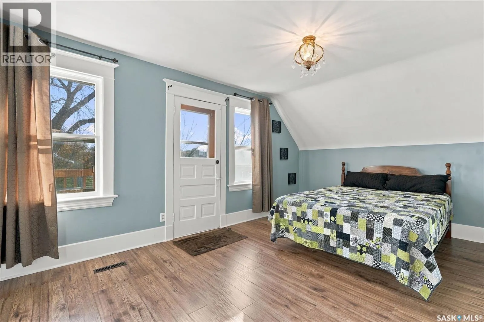 622 32nd STREET W