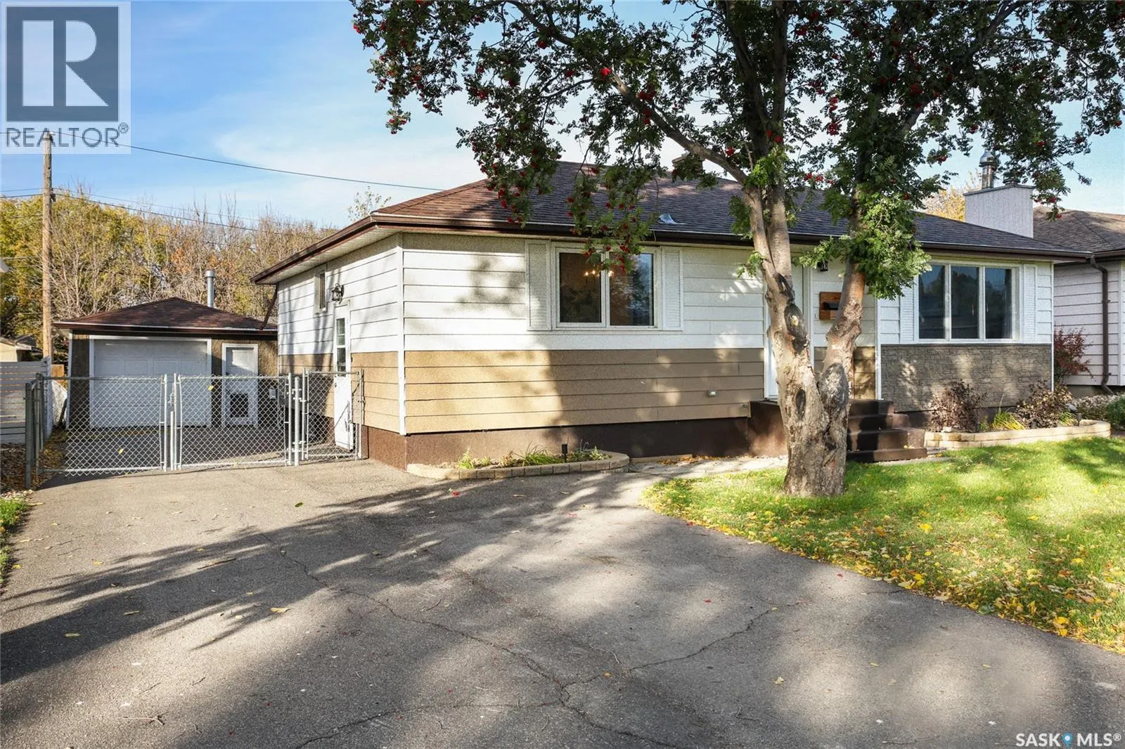 3320 PERRY AVENUE