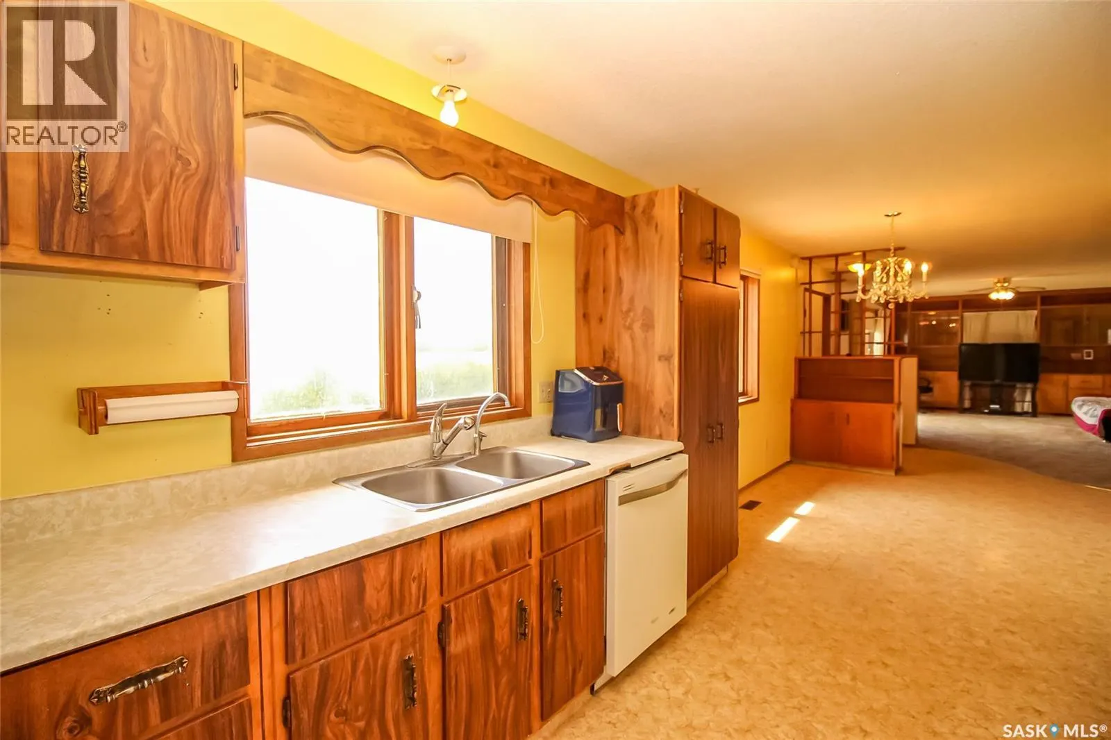 223 2nd STREET W