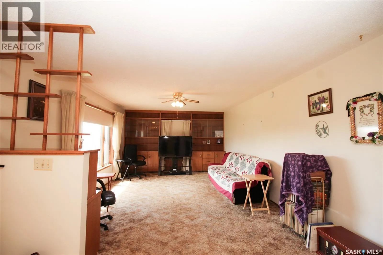 223 2nd STREET W