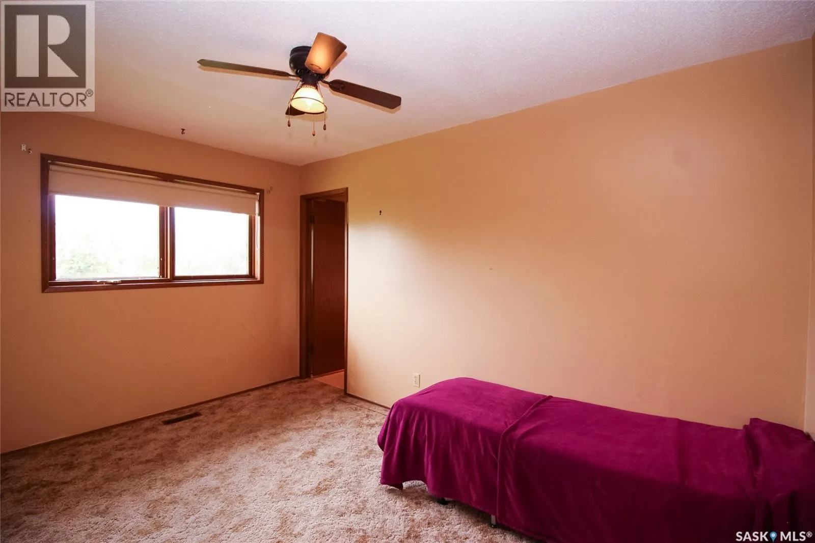 223 2nd STREET W