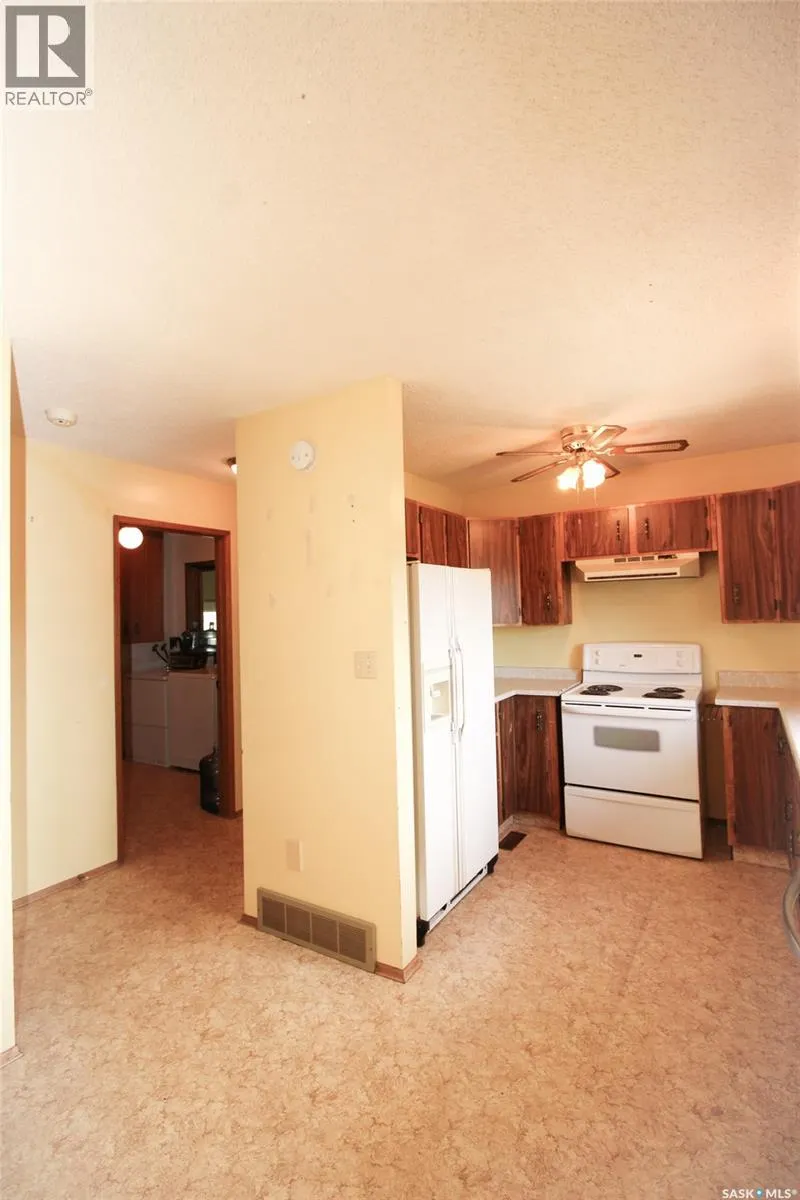 223 2nd STREET W