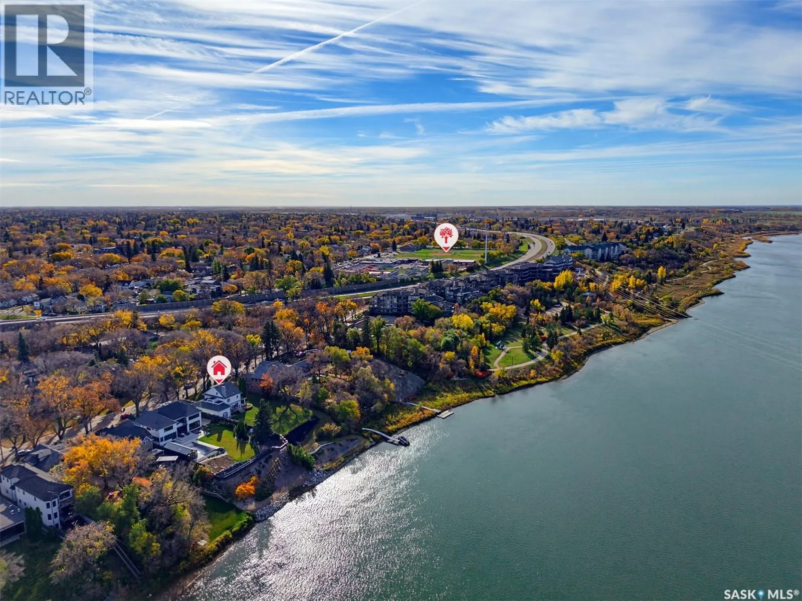 327 Saskatchewan CRESCENT W