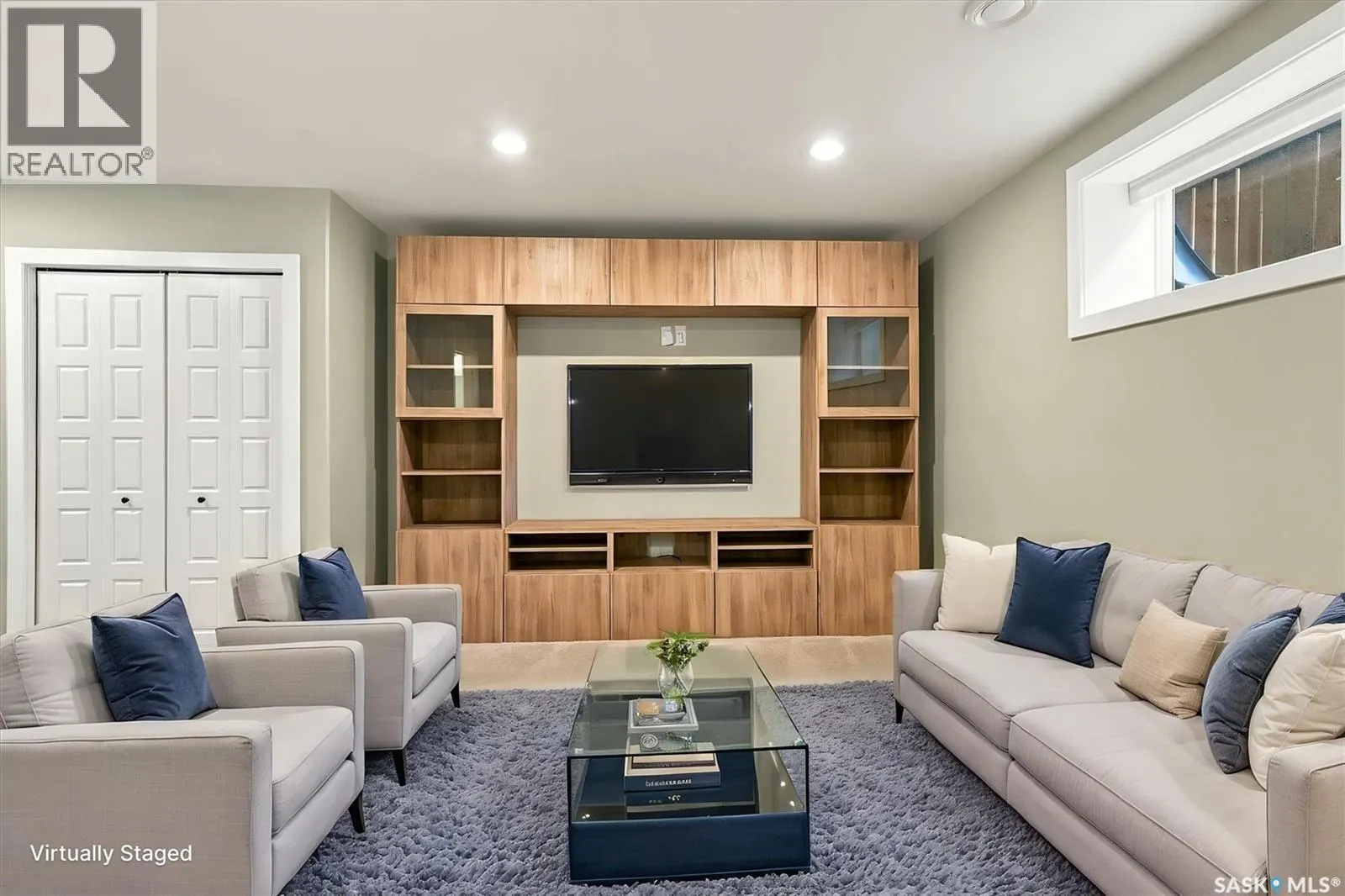 319 Langlois WAY