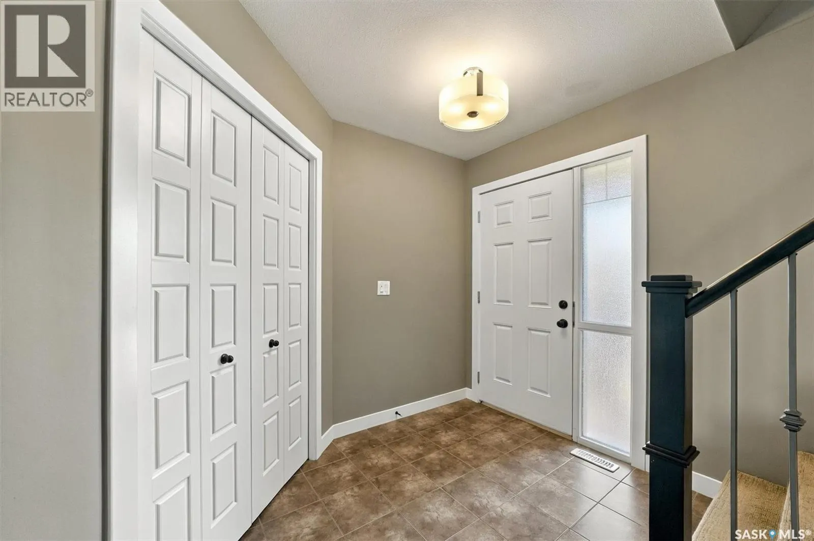 319 Langlois WAY