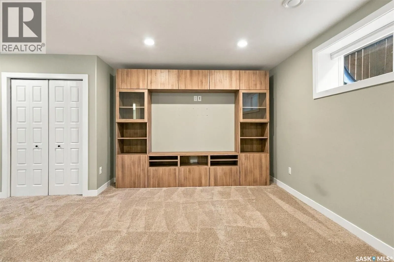 319 Langlois WAY