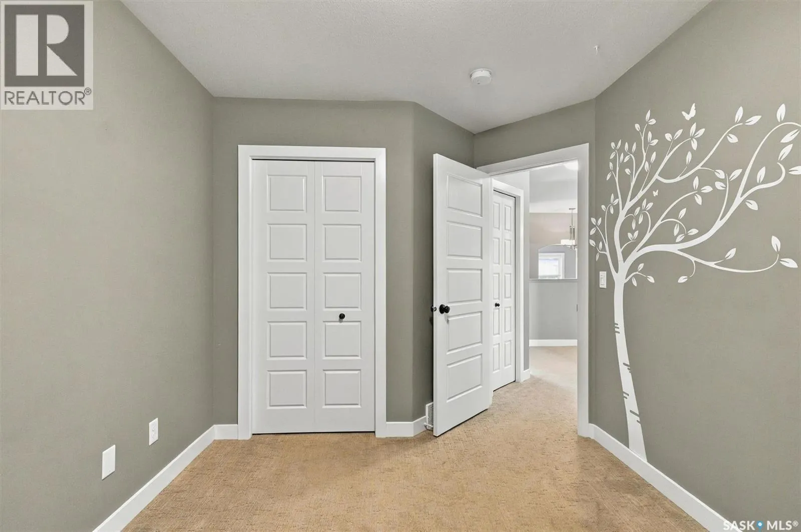 319 Langlois WAY