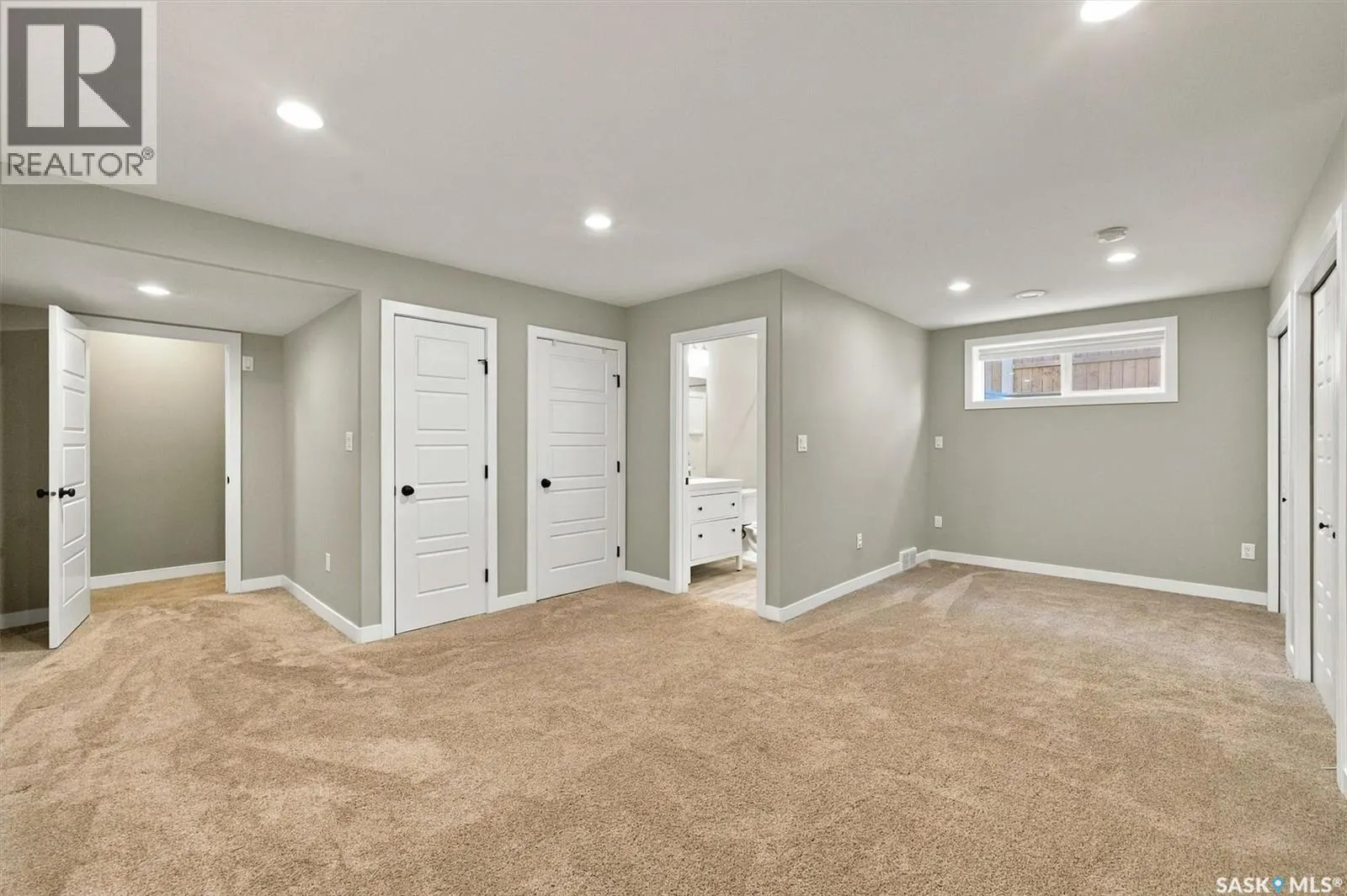 319 Langlois WAY