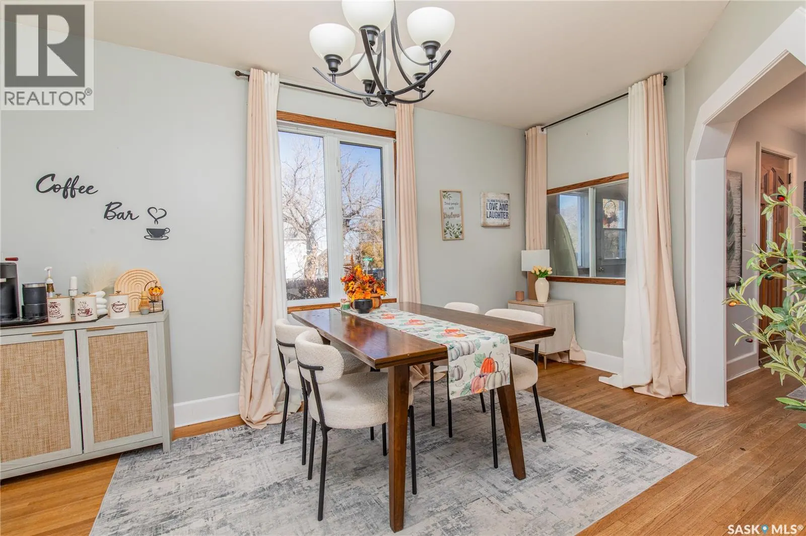 303 Lillooet STREET W