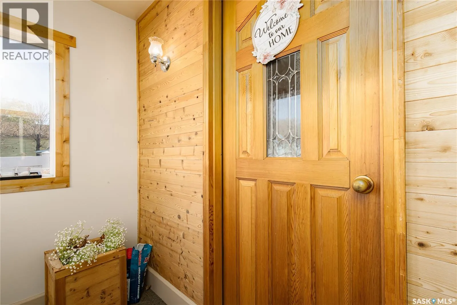 303 Lillooet STREET W