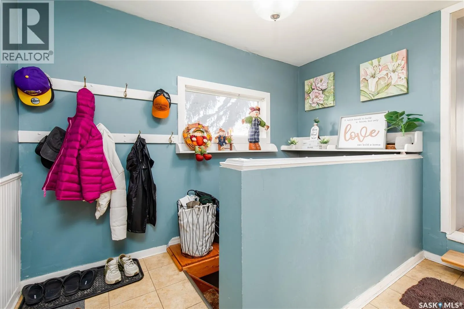 303 Lillooet STREET W