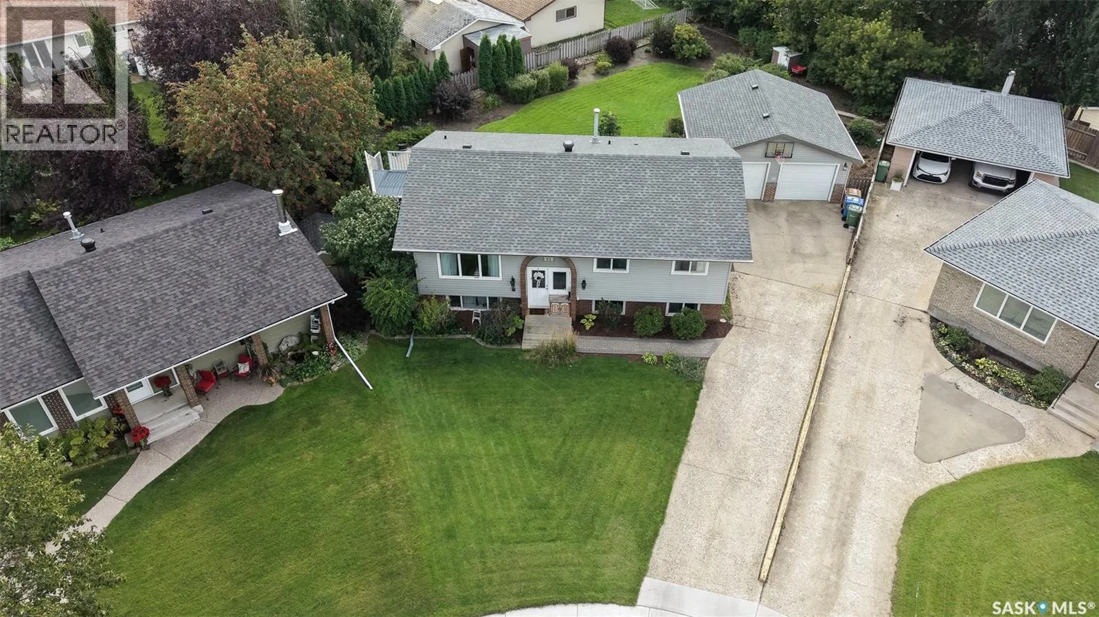 51 FRENCH CRESCENT