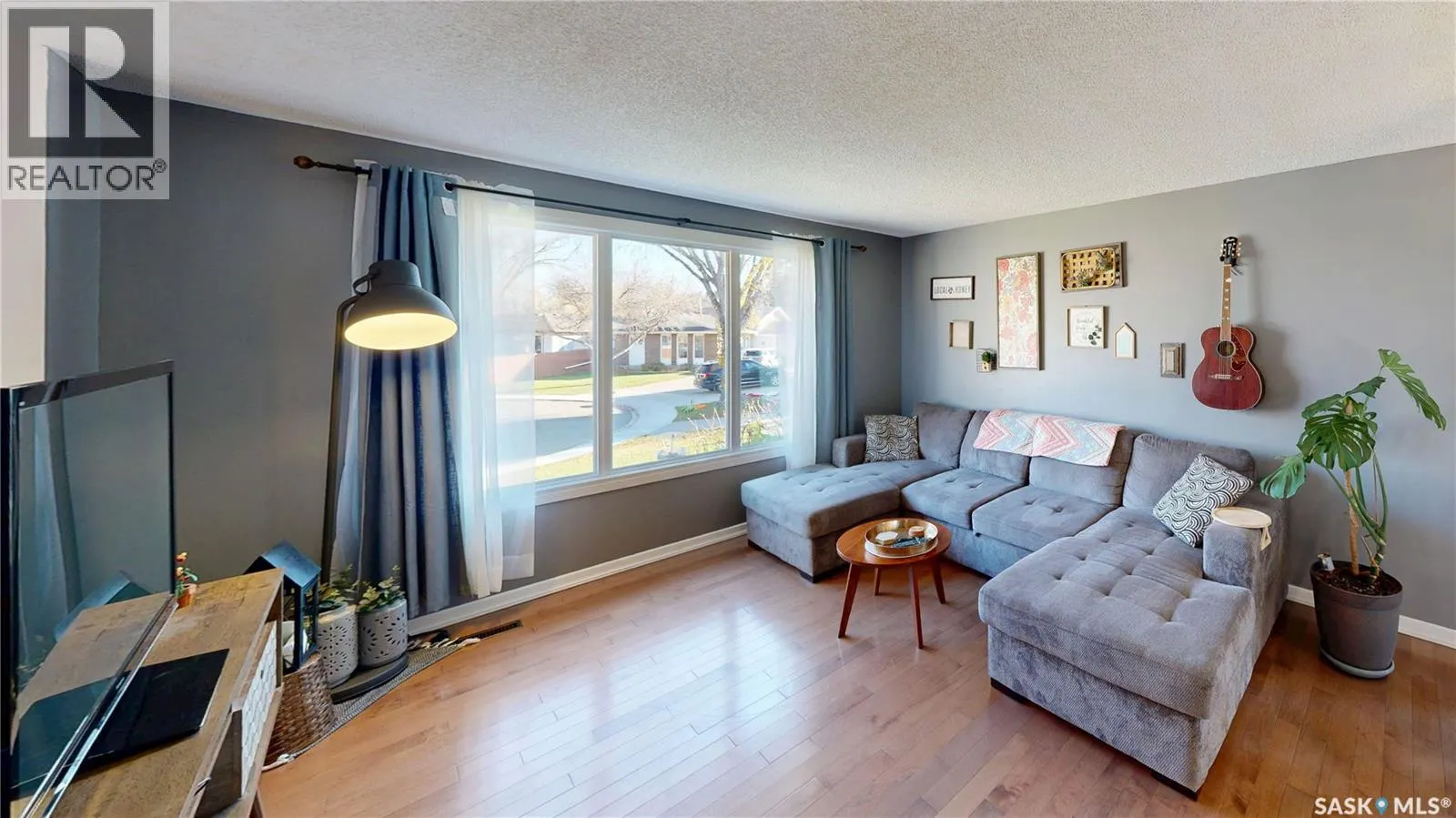 51 FRENCH CRESCENT
