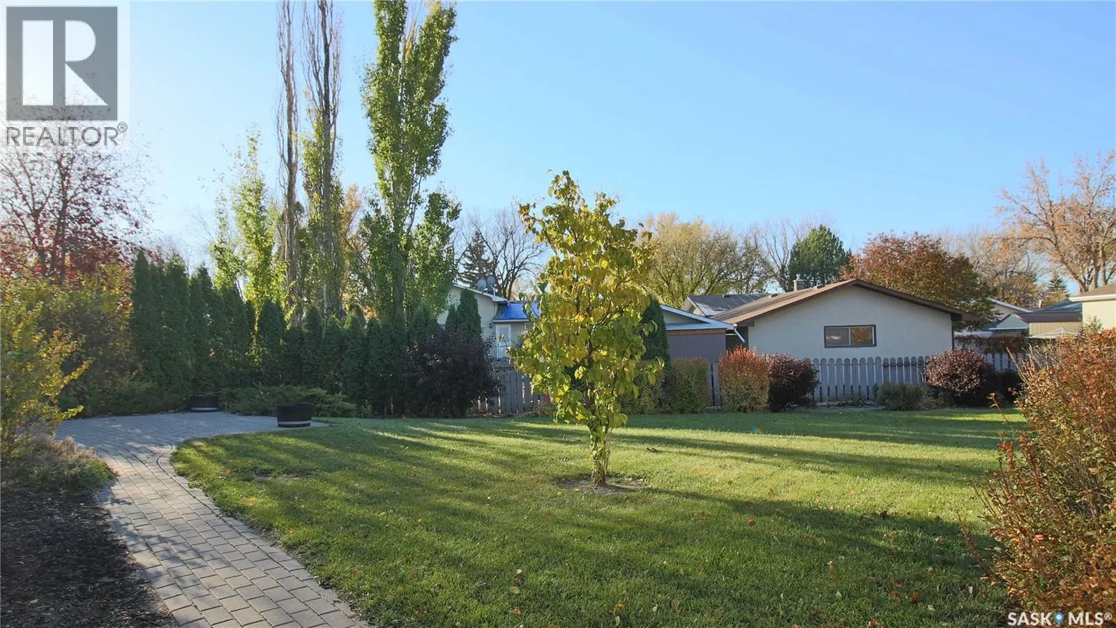 51 FRENCH CRESCENT