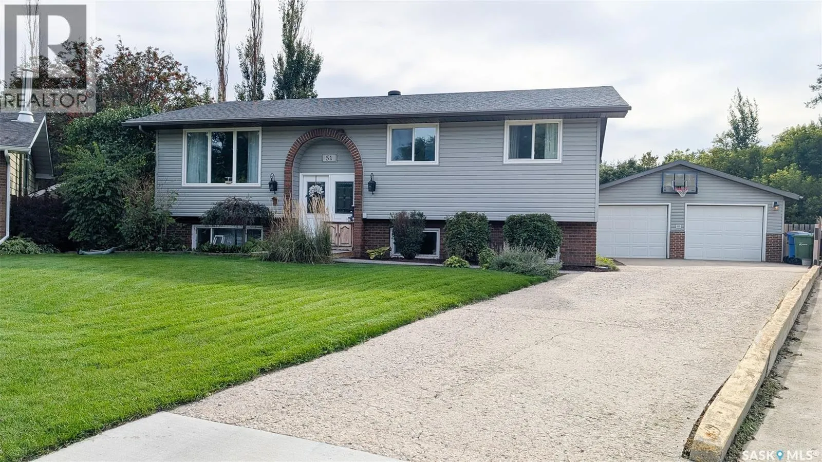 51 FRENCH CRESCENT