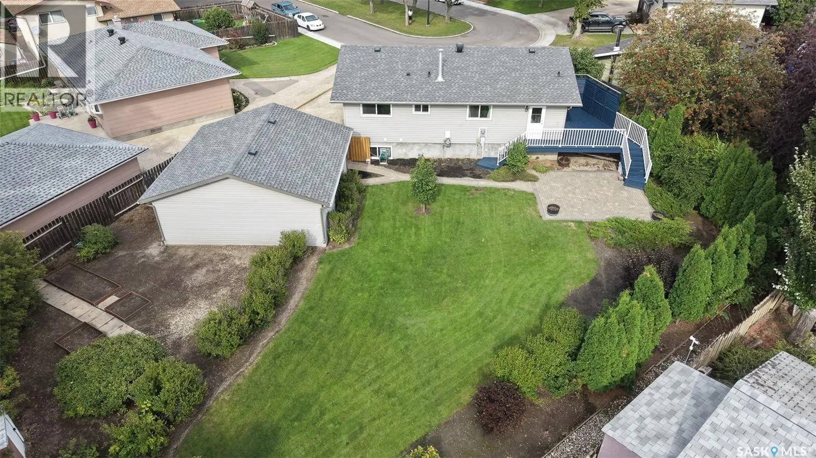 51 FRENCH CRESCENT