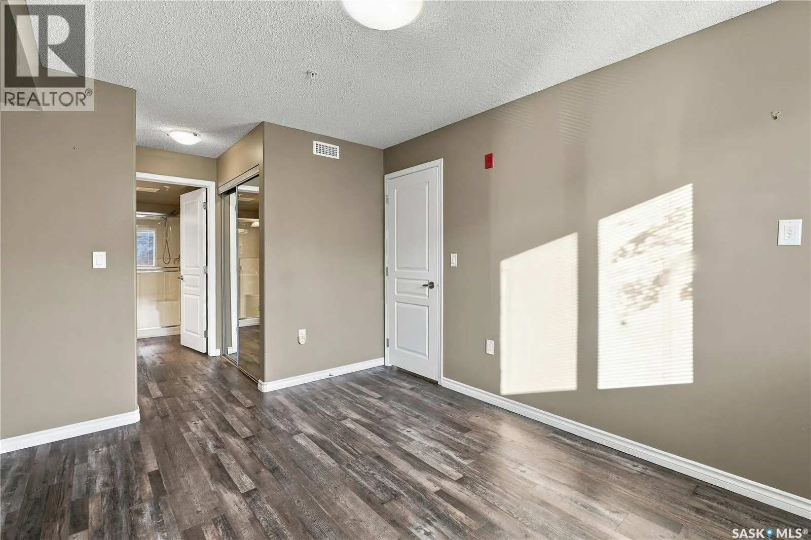 319 150 Pawlychenko LANE