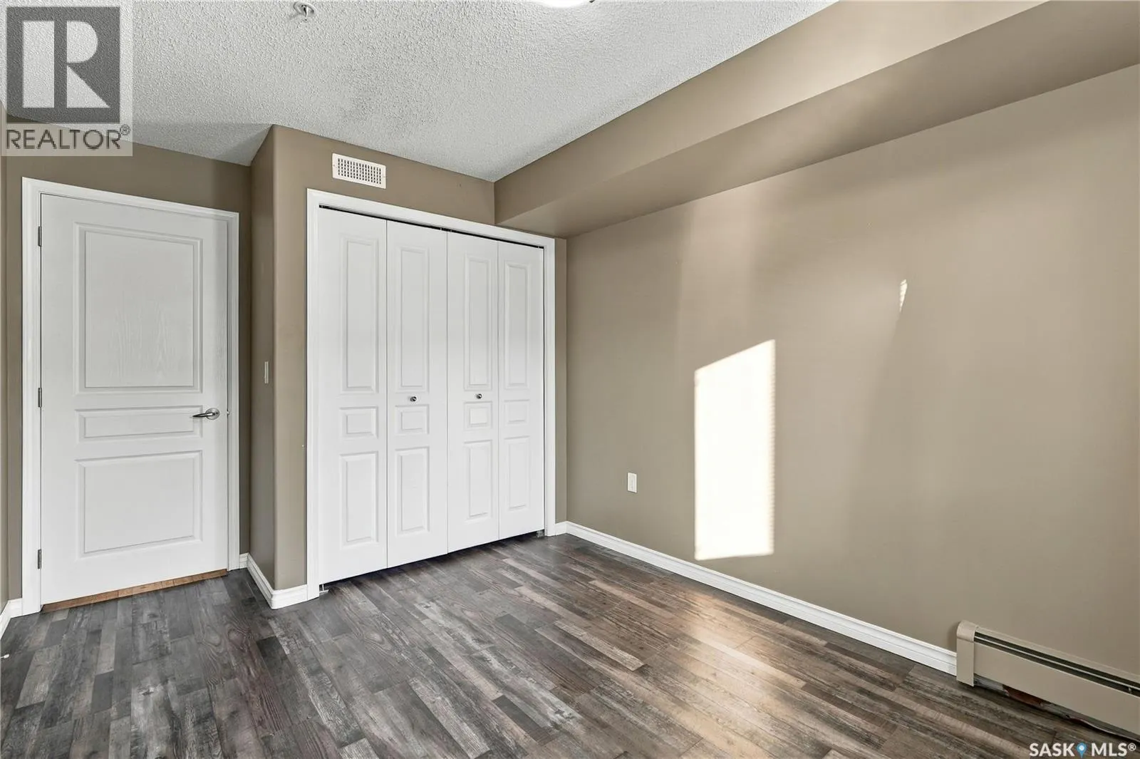 319 150 Pawlychenko LANE