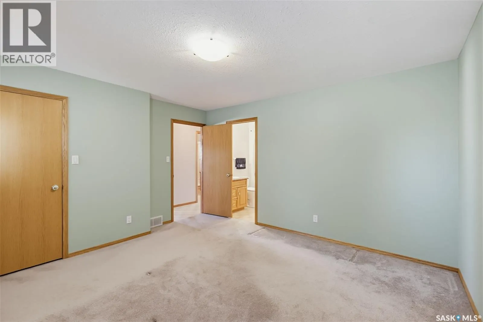 238 Mckay COURT