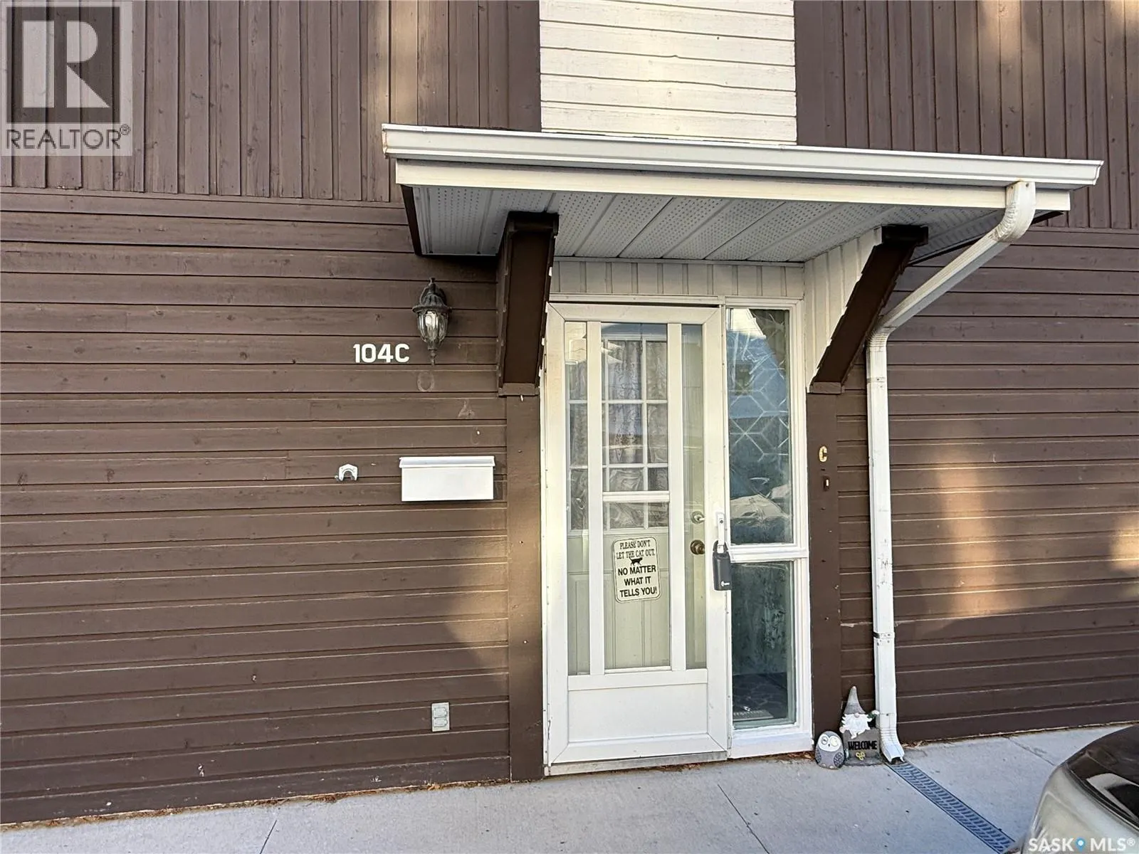 104c 213 Main STREET