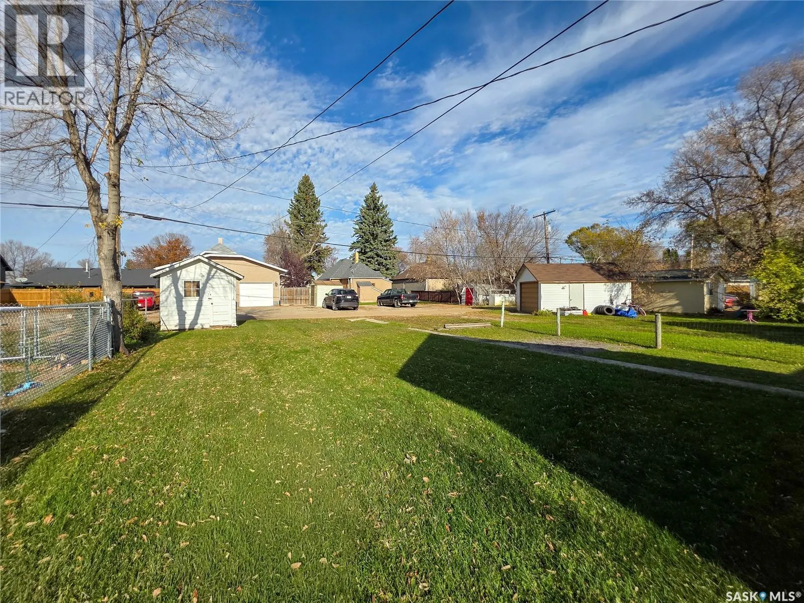 142 5th AVENUE W