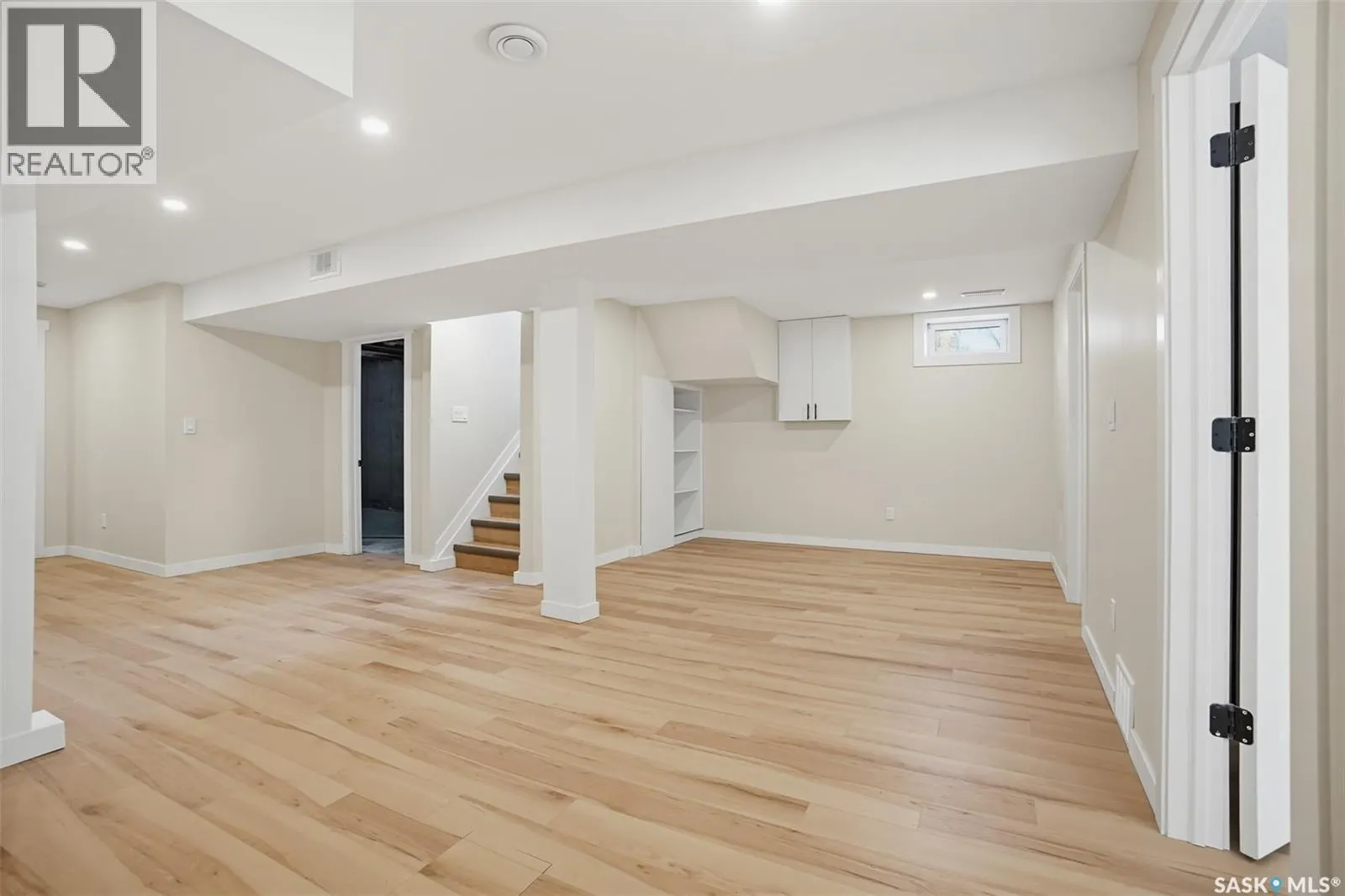 2606 37th STREET W