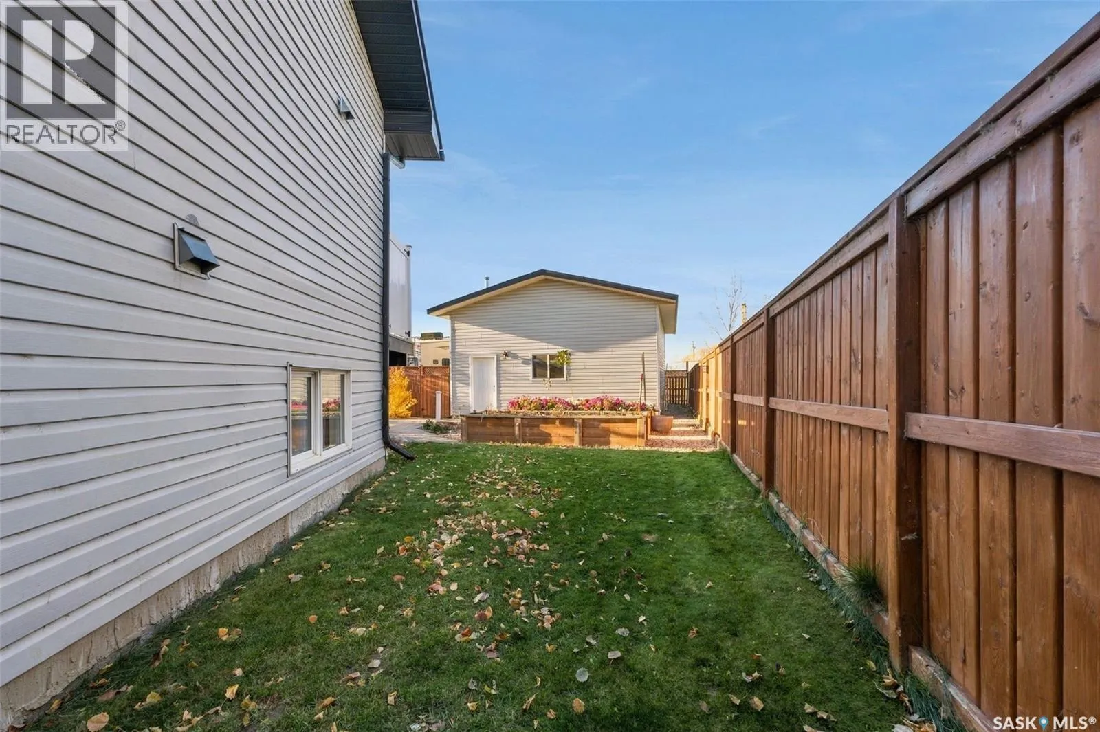 878 Cedar TERRACE