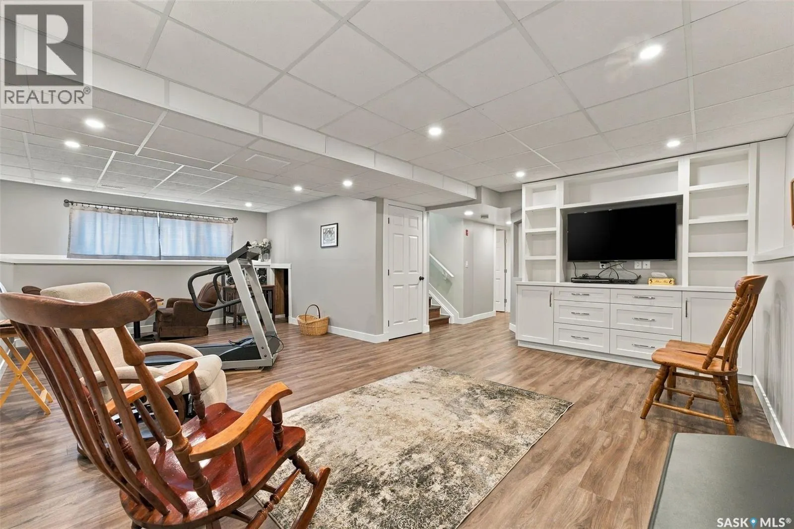 878 Cedar TERRACE