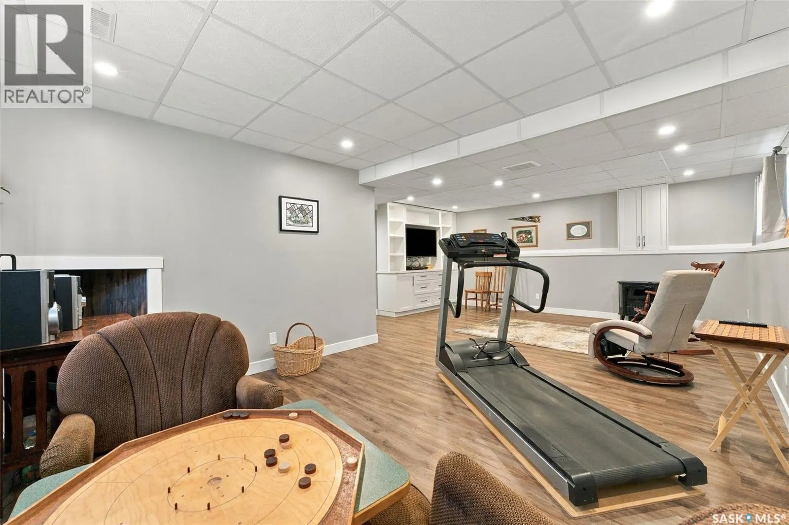 878 Cedar TERRACE