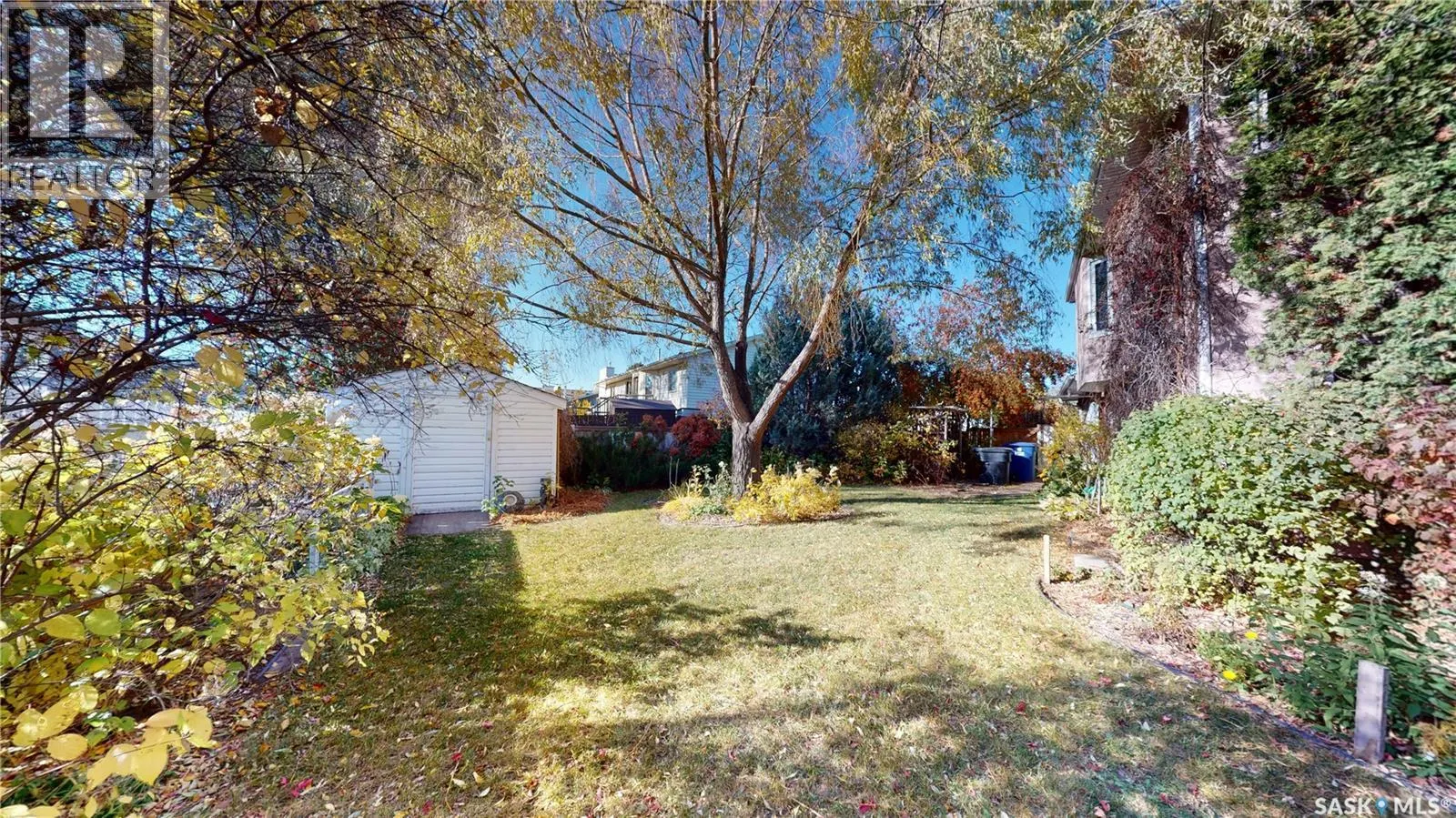 803 Swan CRESCENT