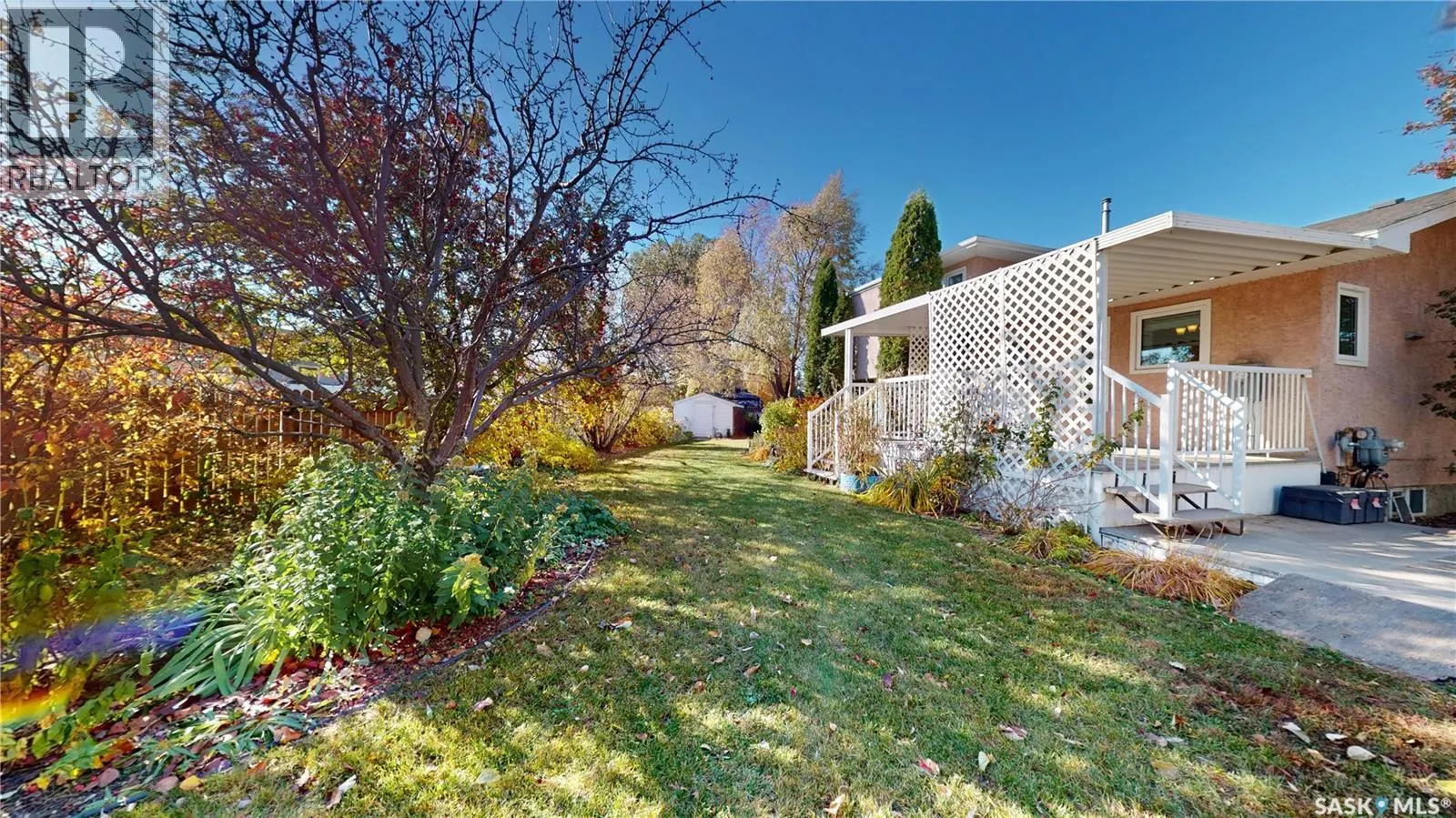 803 Swan CRESCENT