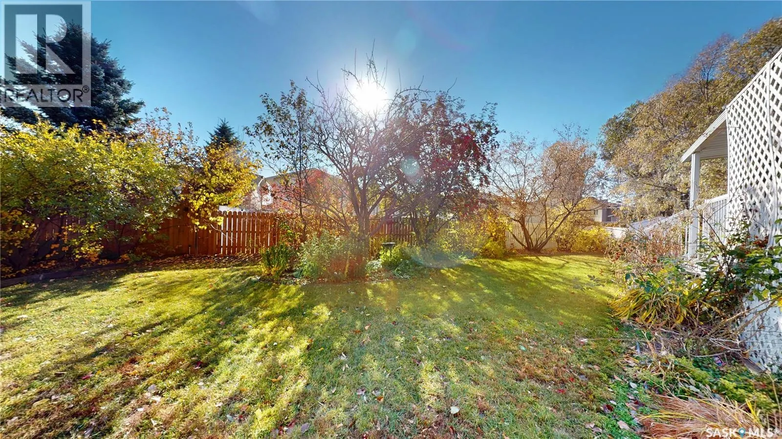 803 Swan CRESCENT
