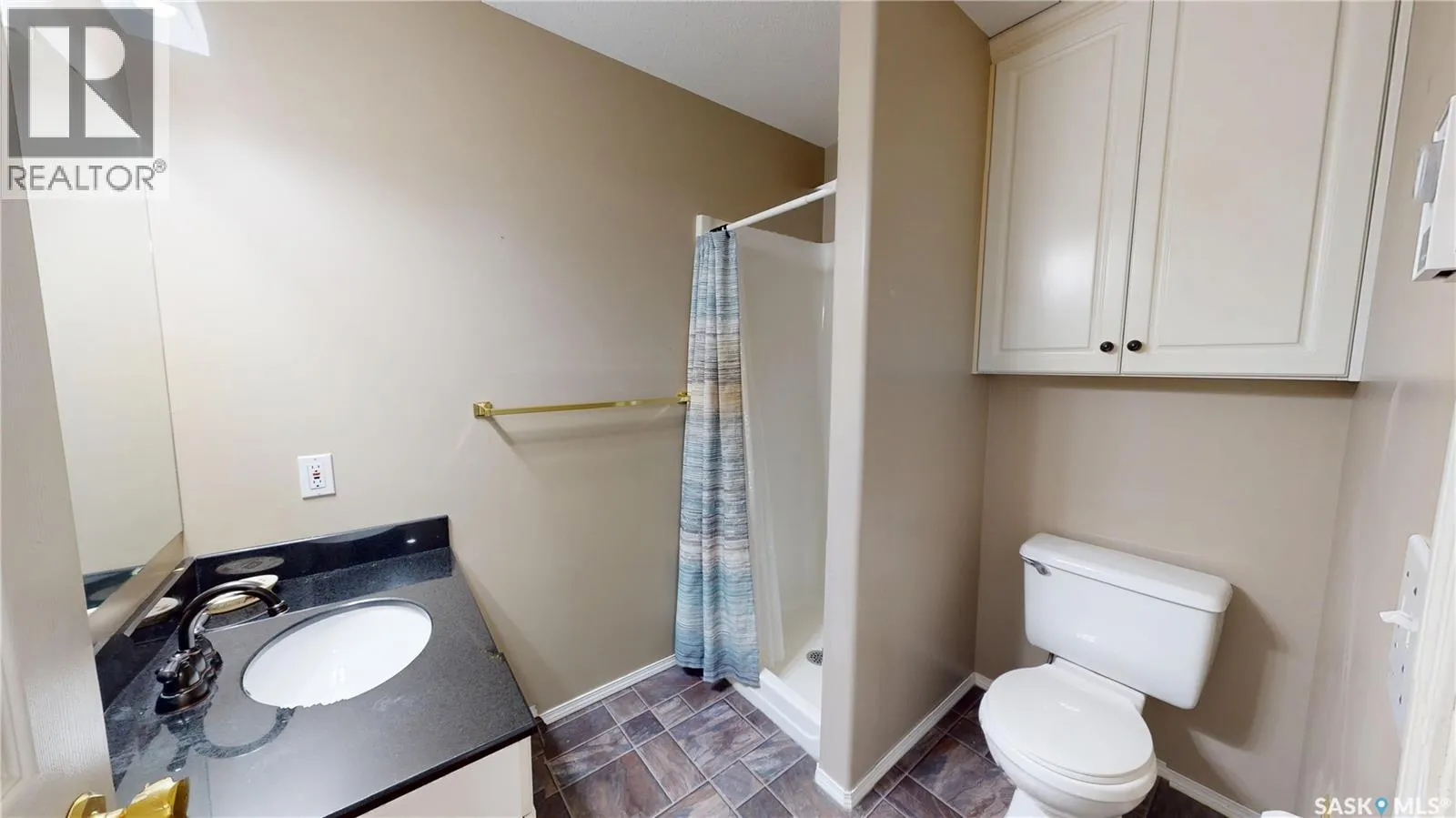 803 Swan CRESCENT