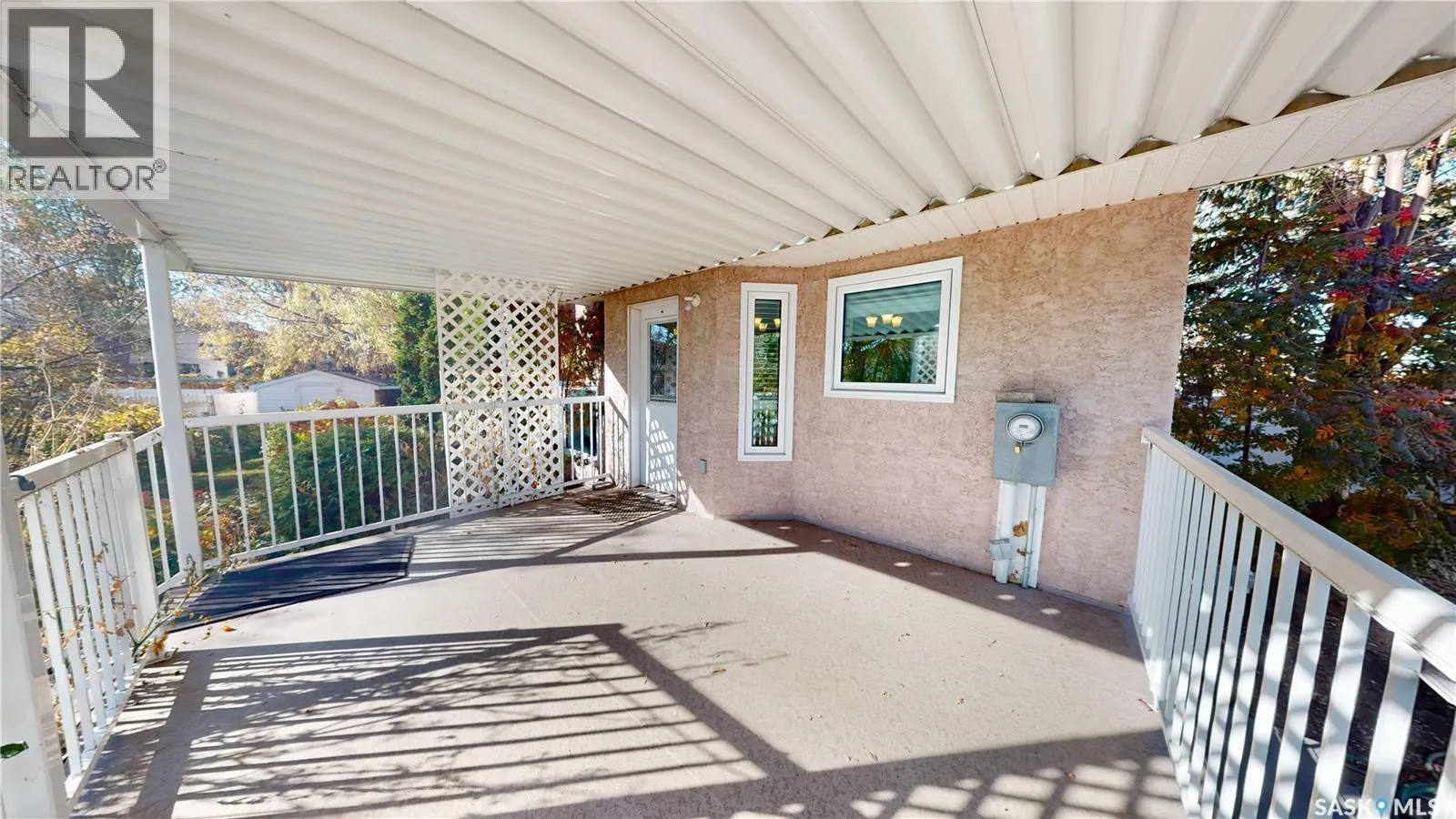 803 Swan CRESCENT