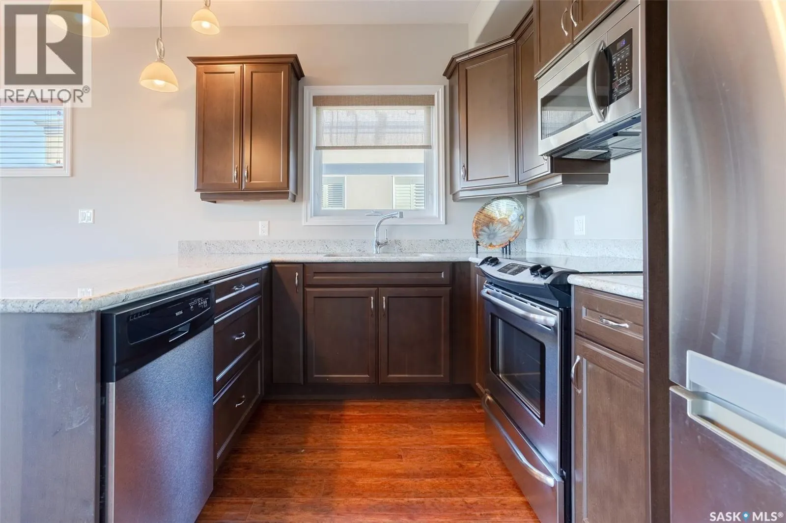 321 2710 Main STREET