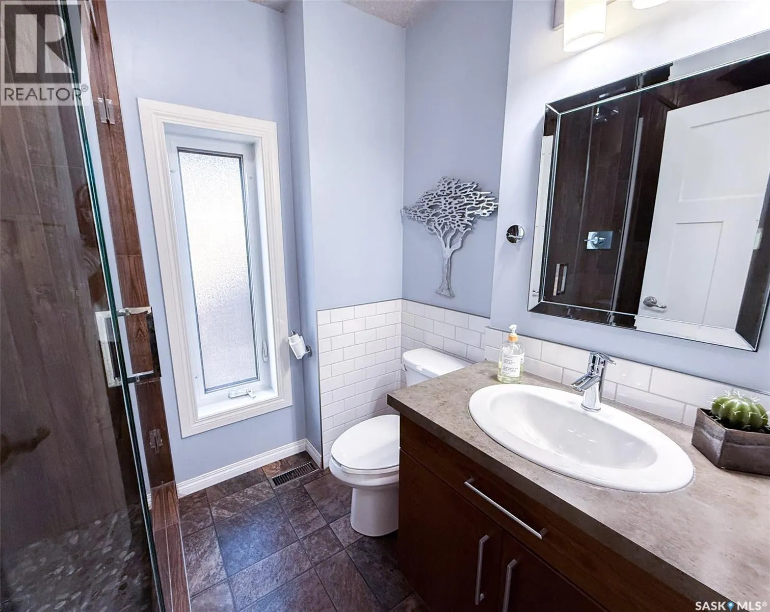 1105 Riverview CRESCENT