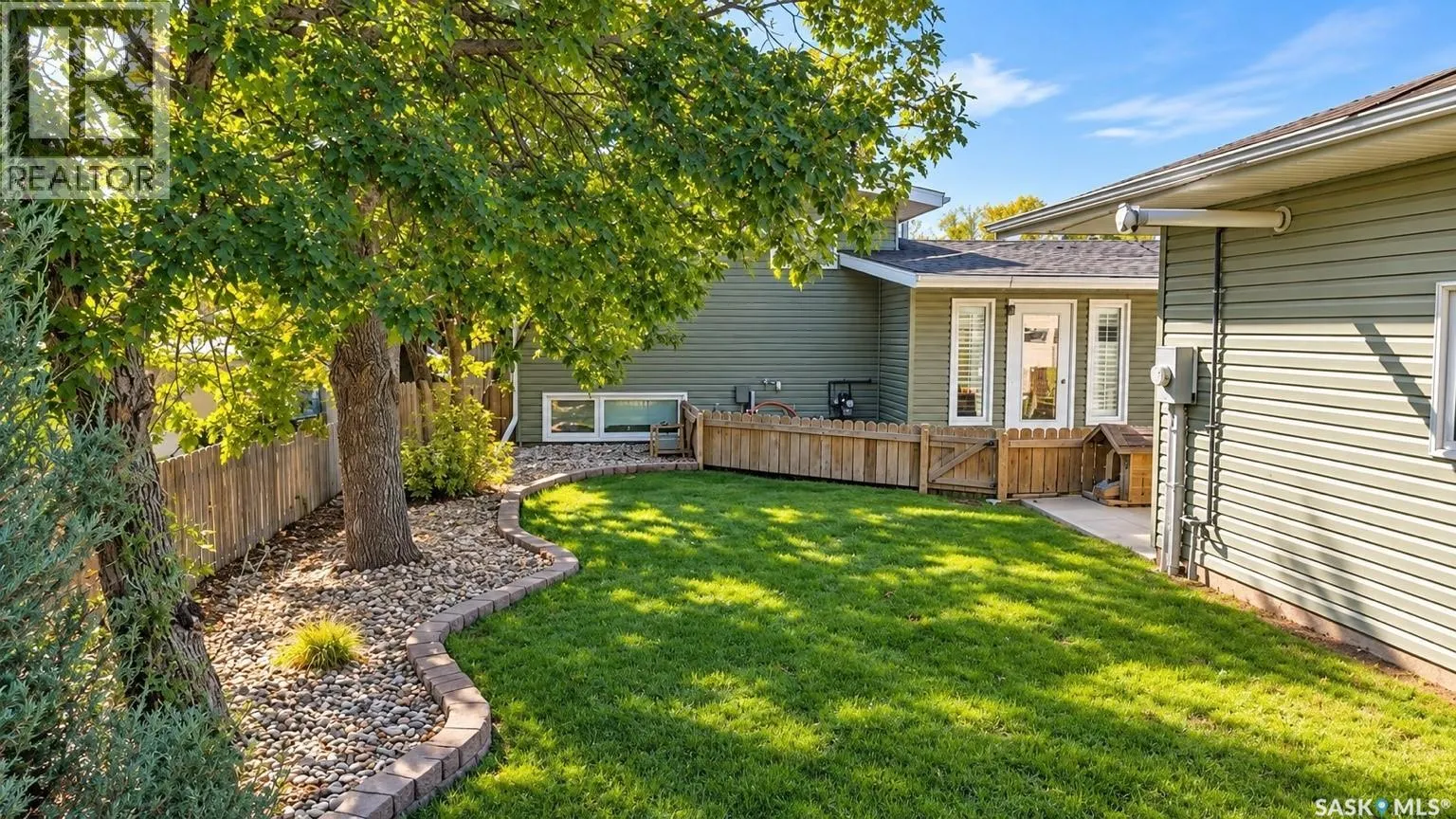 1105 Riverview CRESCENT