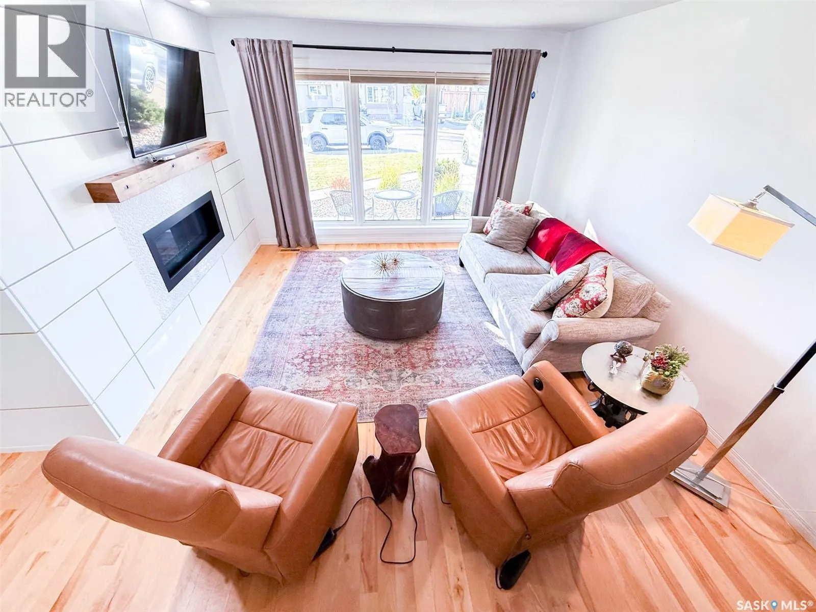 1105 Riverview CRESCENT