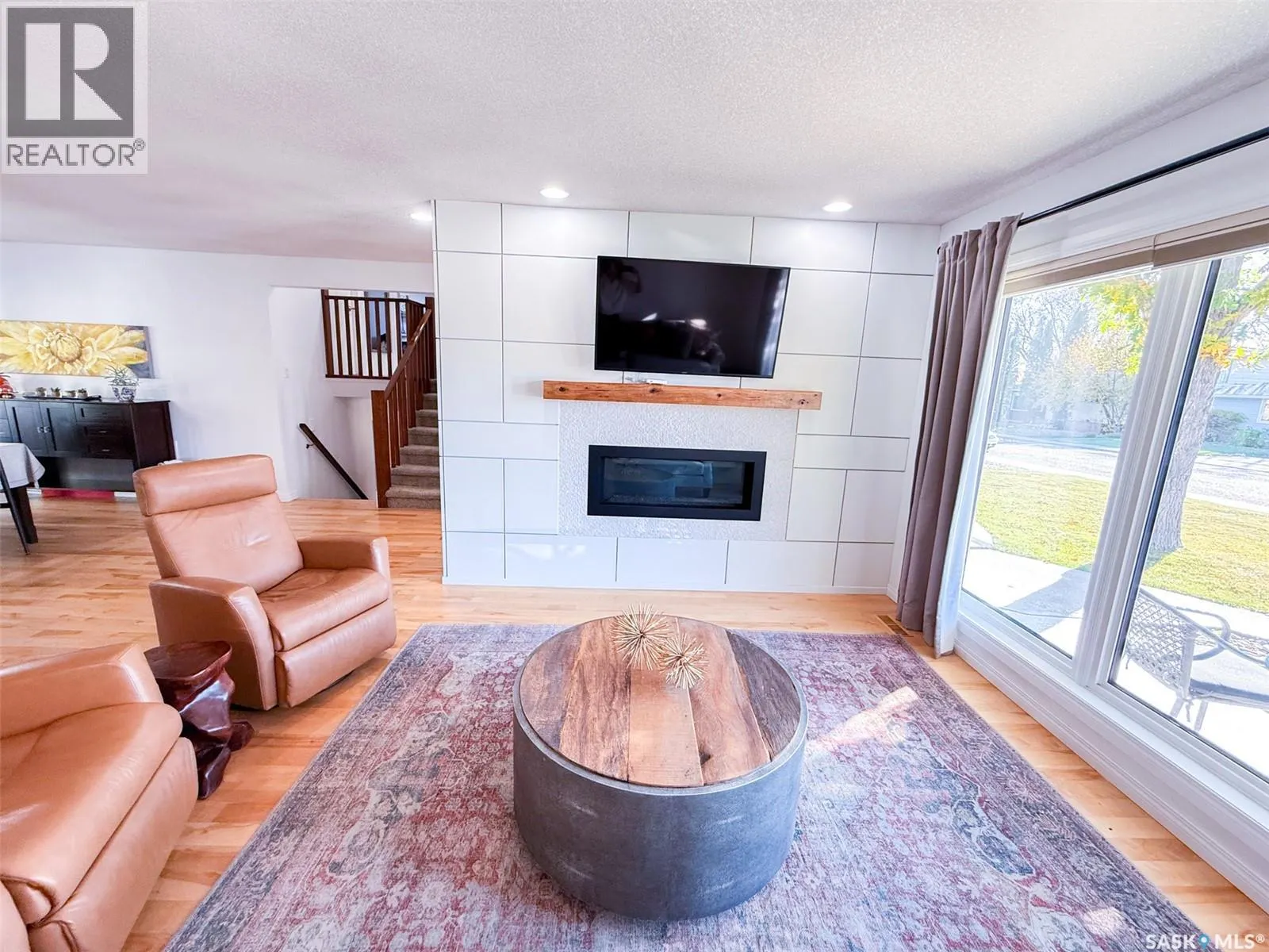 1105 Riverview CRESCENT